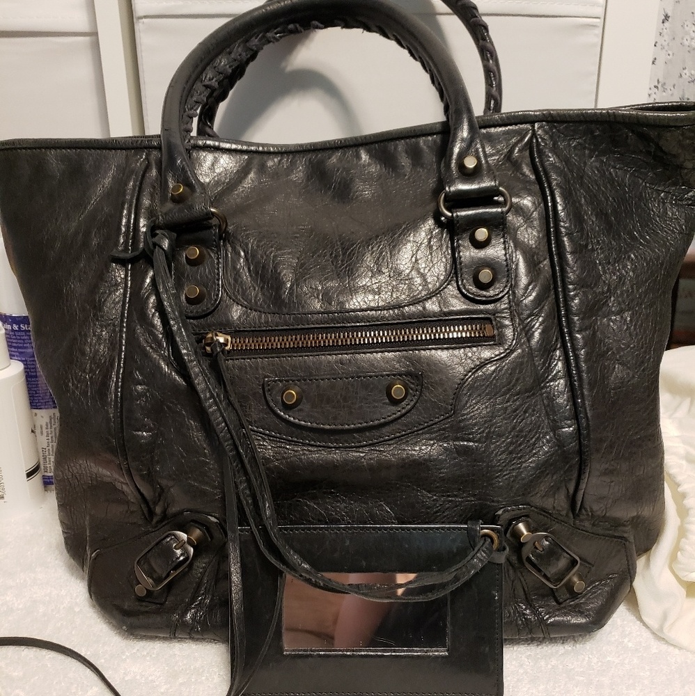 Authentic balenciaga black leather Sunday tote bag